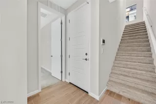 Photo #2: 2541122 Listing