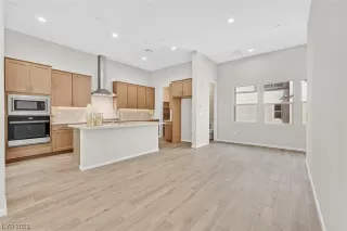 Photo #6: 2541122 Listing