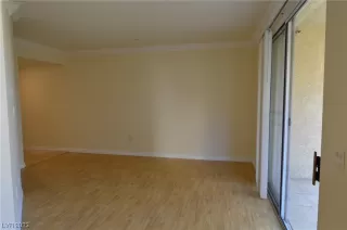 Photo #2: 2541142 Listing