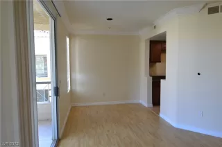 Photo #5: 2541142 Listing