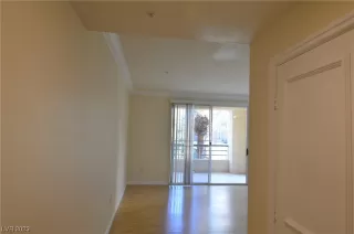 Photo #6: 2541142 Listing