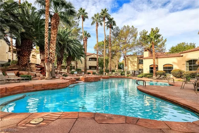 MLS: 2541146 Condo For Sale