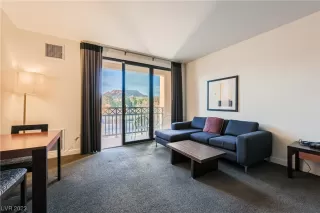 Photo #3: 2541168 Listing