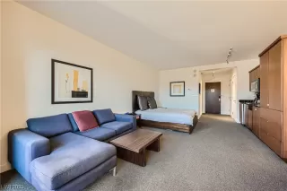 Photo #4: 2541168 Listing