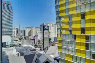 Photo #1: 2541169 Listing