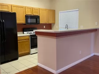 Photo #5: 2541177 Listing 