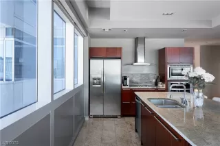 Photo #4: 2541184 Listing 