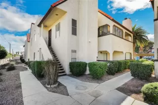 Photo #4: 2541200 Listing