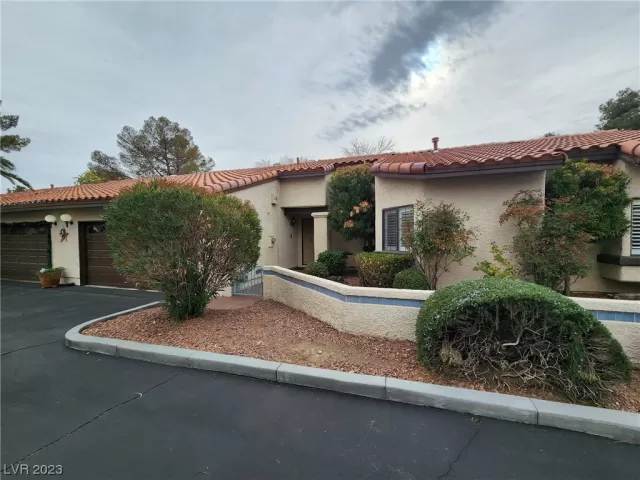 MLS: 2541209 Condo For Sale