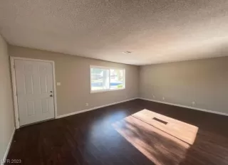 Photo #1: 2541218 Listing 