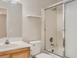 Photo #6: 2541244 Listing