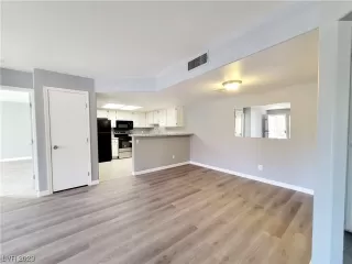 Photo #2: 2541264 Listing 