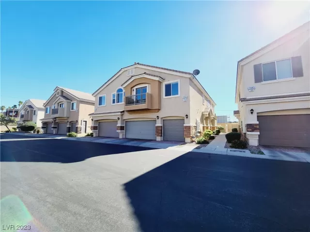 MLS: 2541267 Condo For Sale