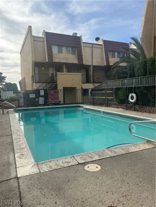 Photo #1: 2541285 Listing 