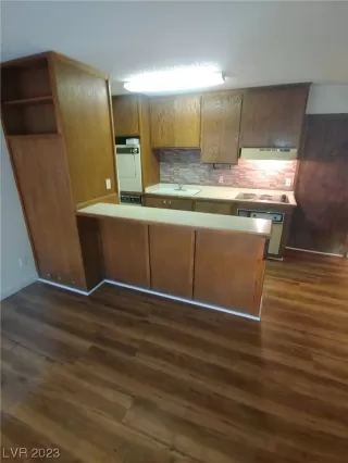 Photo #2: 2541285 Listing 