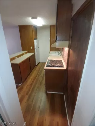 Photo #4: 2541285 Listing 