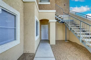 Photo #3: 2541301 Listing