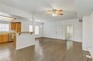 Photo #5: 2541301 Listing