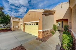 Photo #1: 2541319 Listing