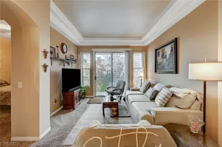 Photo #2: 2541319 Listing