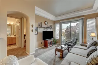 Photo #3: 2541319 Listing