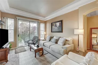 Photo #4: 2541319 Listing