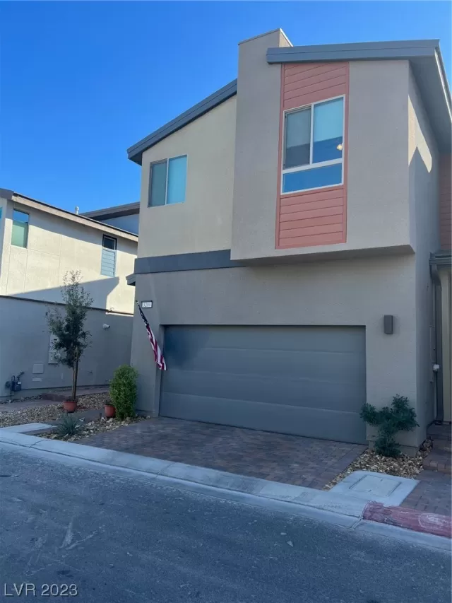 MLS: 2541321 Condo For Sale