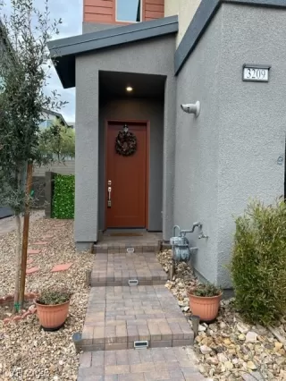 Photo #1: 2541321 Listing 