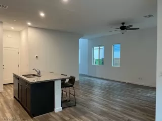 Photo #5: 2541321 Listing 