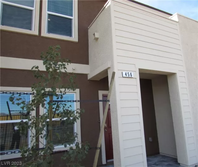 MLS: 2541358 Condo For Sale