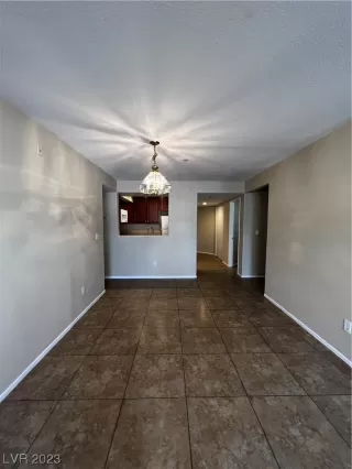 Photo #6: 2541359 Listing 