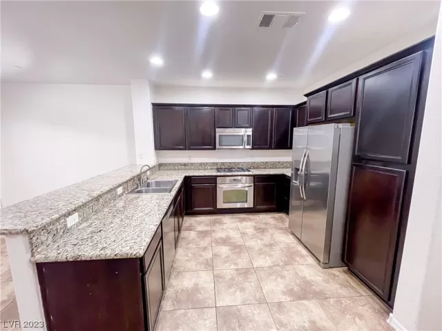 MLS: 2541366 Condo For Sale