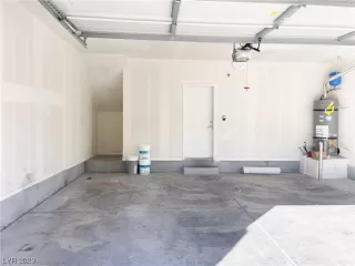 Photo #3: 2541366 Listing