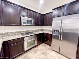 Photo #4: 2541366 Listing