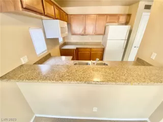 Photo #5: 2541403 Listing 