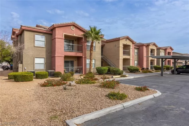 MLS: 2541409 Condo For Sale