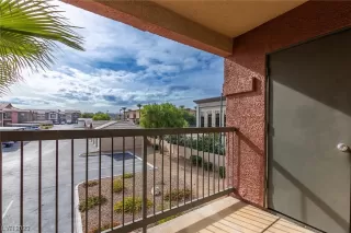 Photo #4: 2541409 Listing