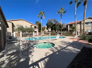 Photo #4: 2541444 Listing