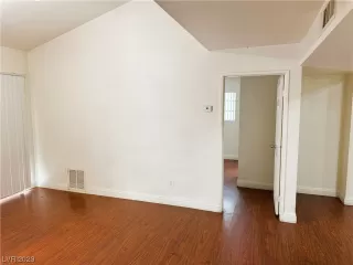 Photo #2: 2541448 Listing 