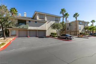 Photo #1: 2541449 Listing