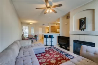 Photo #4: 2541449 Listing