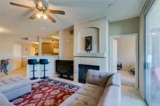 Photo #5: 2541449 Listing