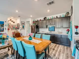 Photo #5: 2541477 Listing 