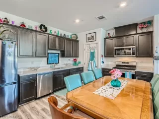 Photo #6: 2541477 Listing 