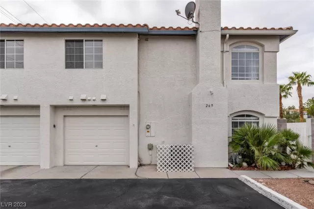 MLS: 2541510 Condo For Sale