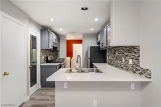 Photo #3: 2541510 Listing 