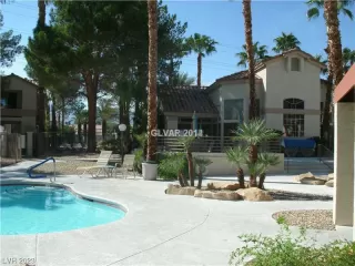 Photo #5: 2541607 Listing 
