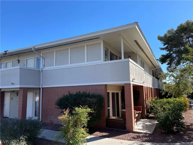 MLS: 2541609 Condo For Sale