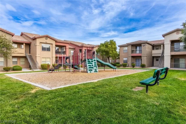 MLS: 2541653 Condo For Sale