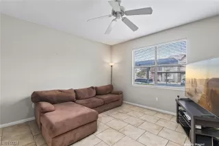 Photo #4: 2541653 Listing